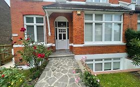 Cozy 3 Bedroom Holiday Home!