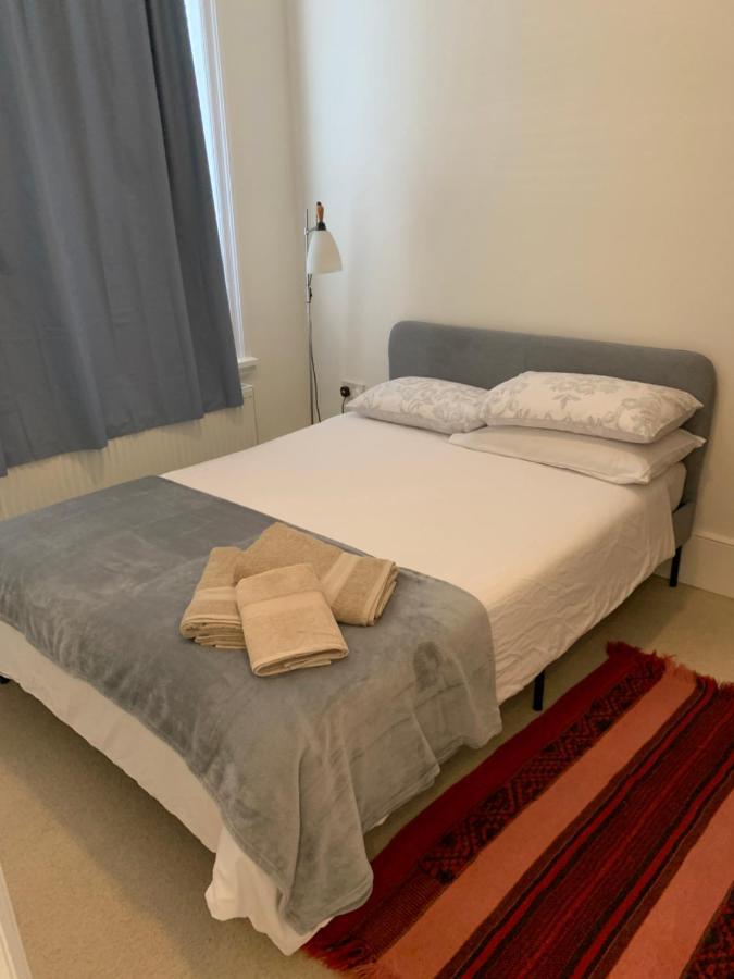 Cozy 3 Bedroom Holiday Home! Londyn Zewnętrze zdjęcie